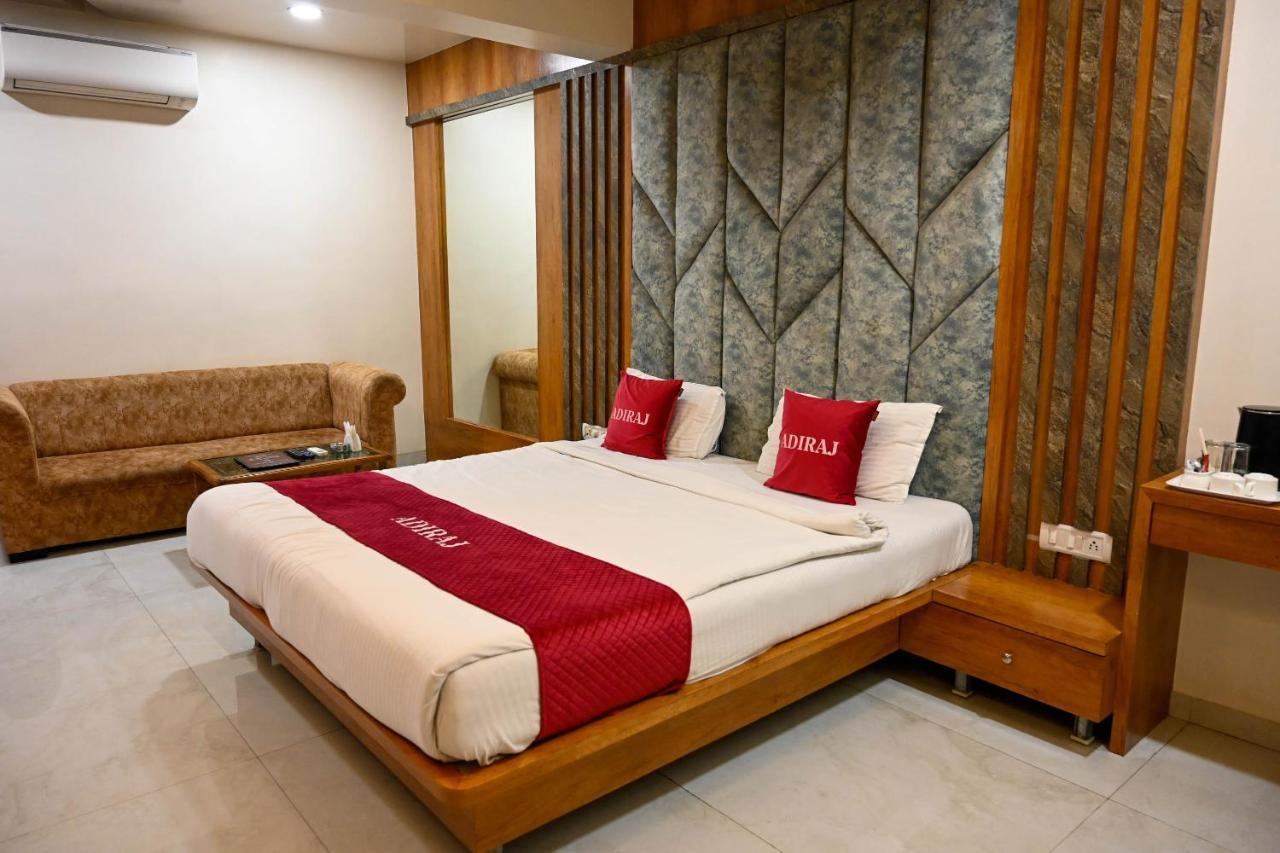 Adiraj Residency Hotell Navi Mumbai Eksteriør bilde