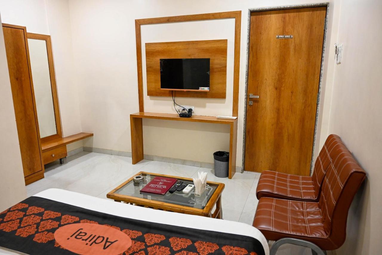 Adiraj Residency Hotell Navi Mumbai Eksteriør bilde