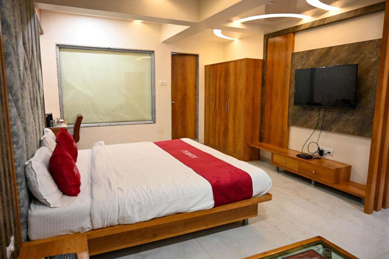 Adiraj Residency Hotell Navi Mumbai Eksteriør bilde