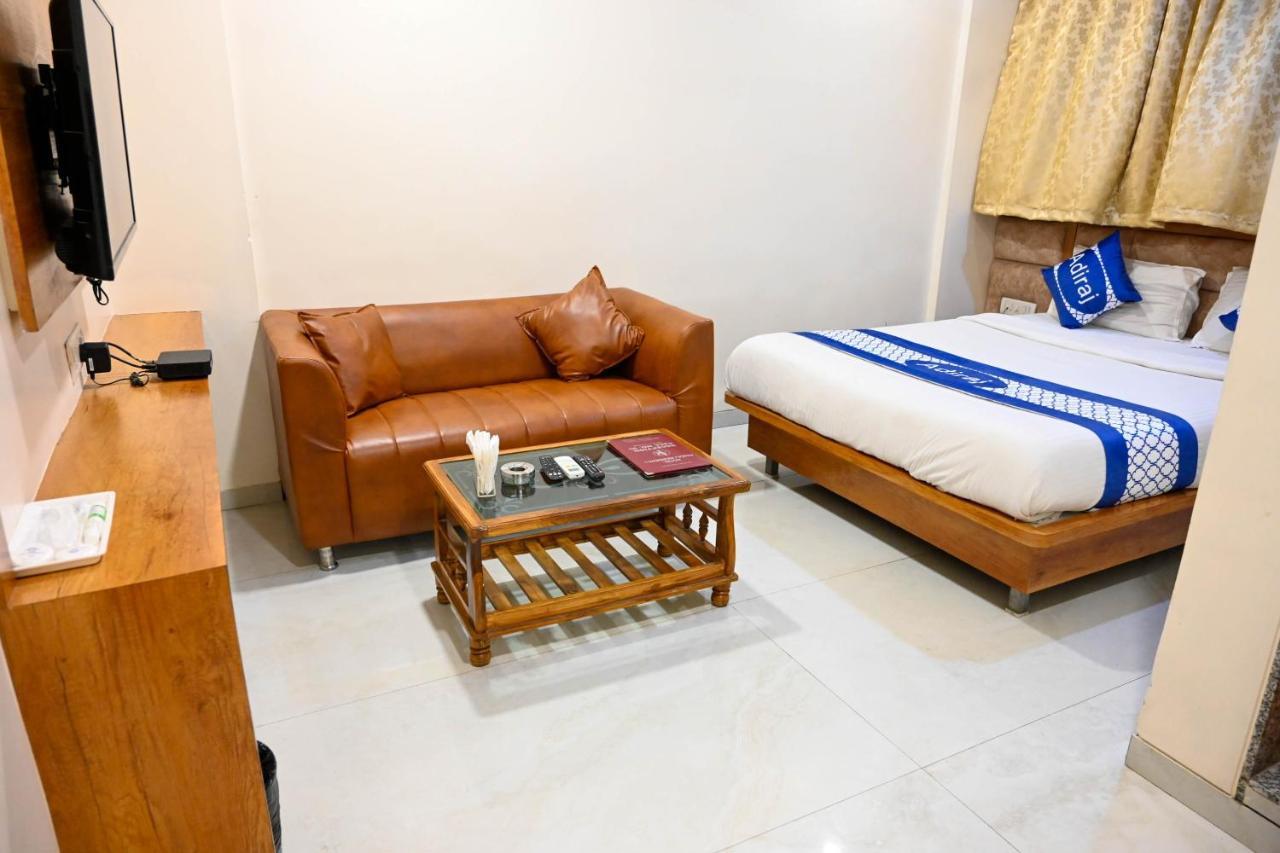 Adiraj Residency Hotell Navi Mumbai Eksteriør bilde