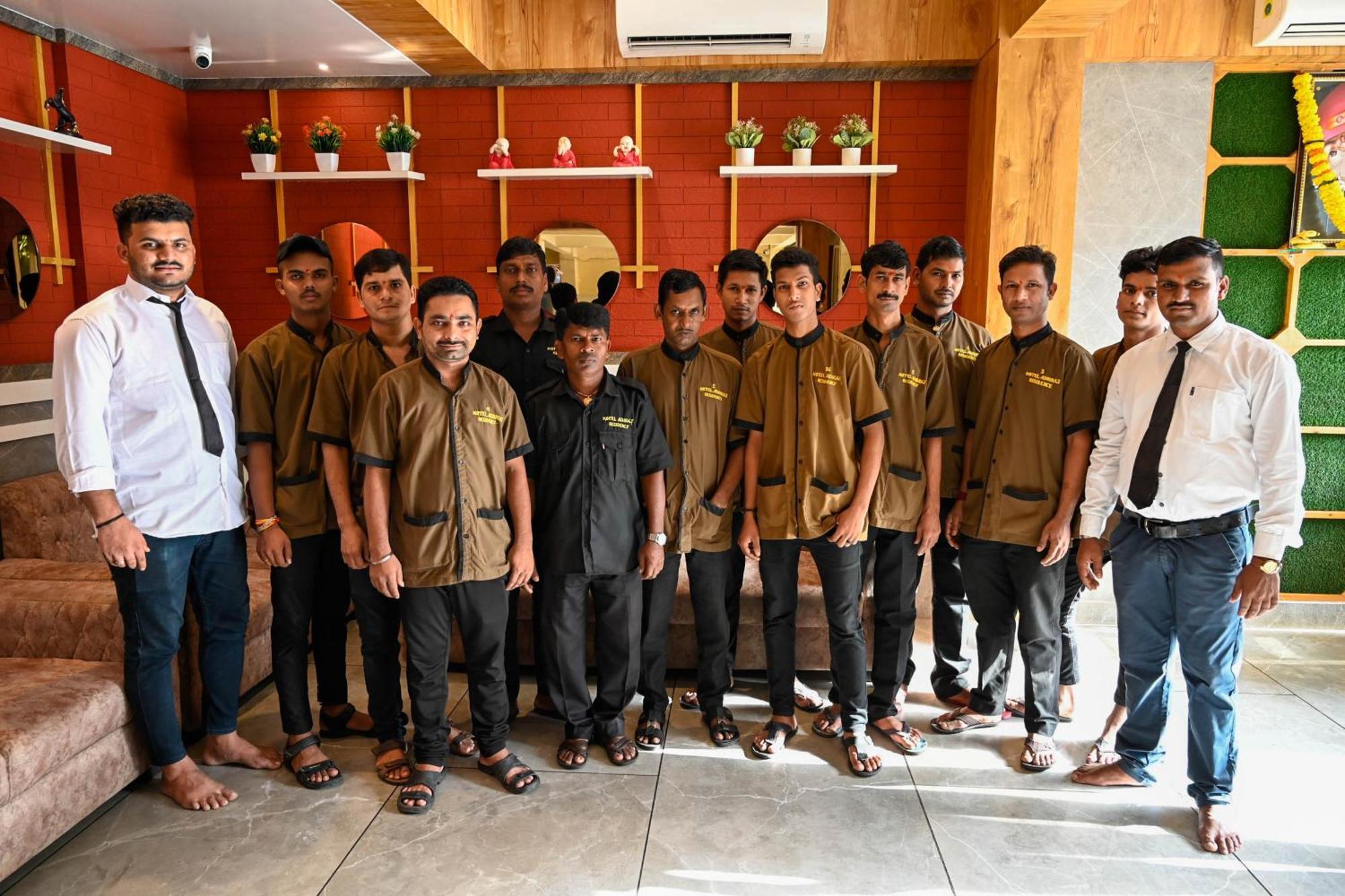 Adiraj Residency Hotell Navi Mumbai Eksteriør bilde