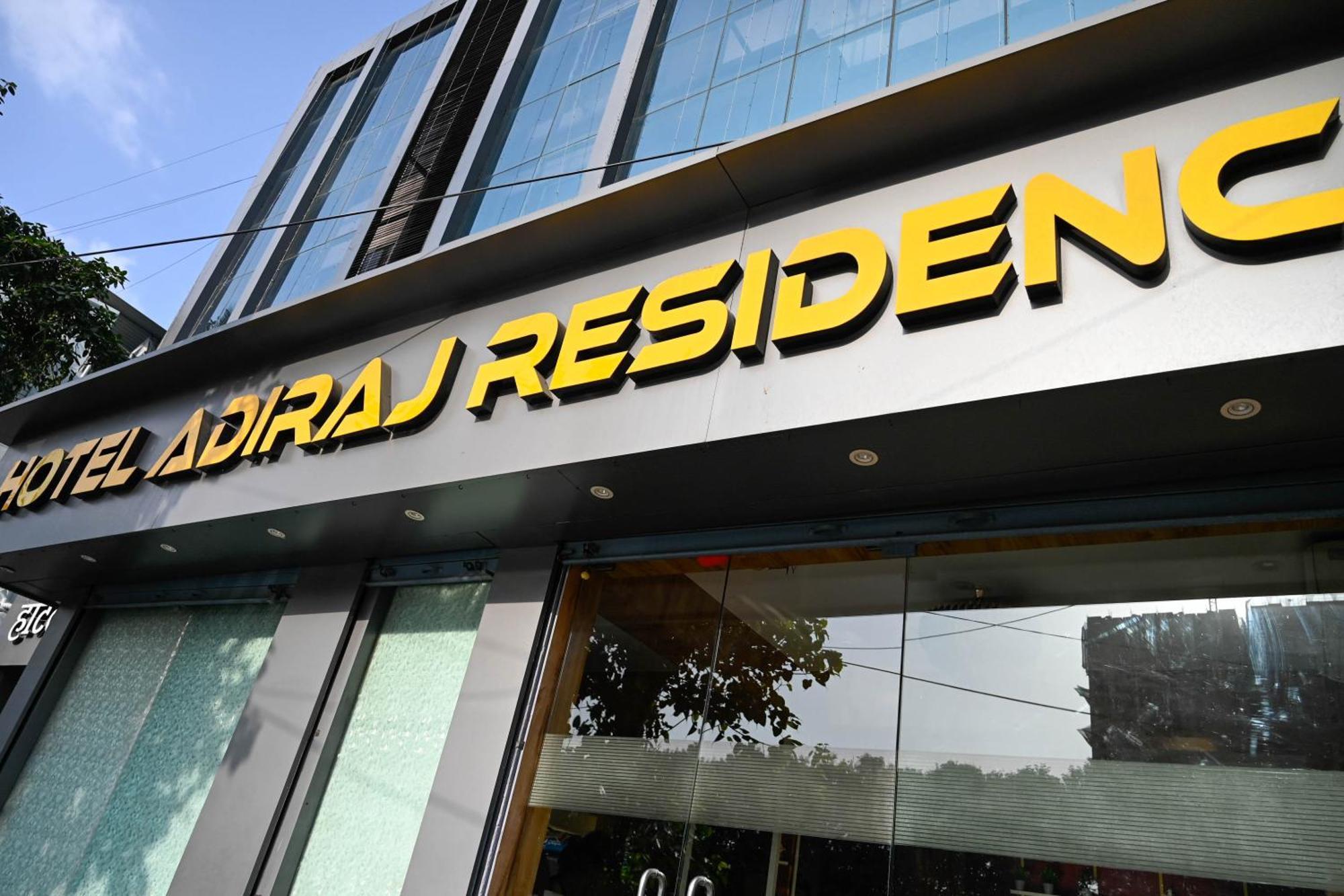 Adiraj Residency Hotell Navi Mumbai Eksteriør bilde