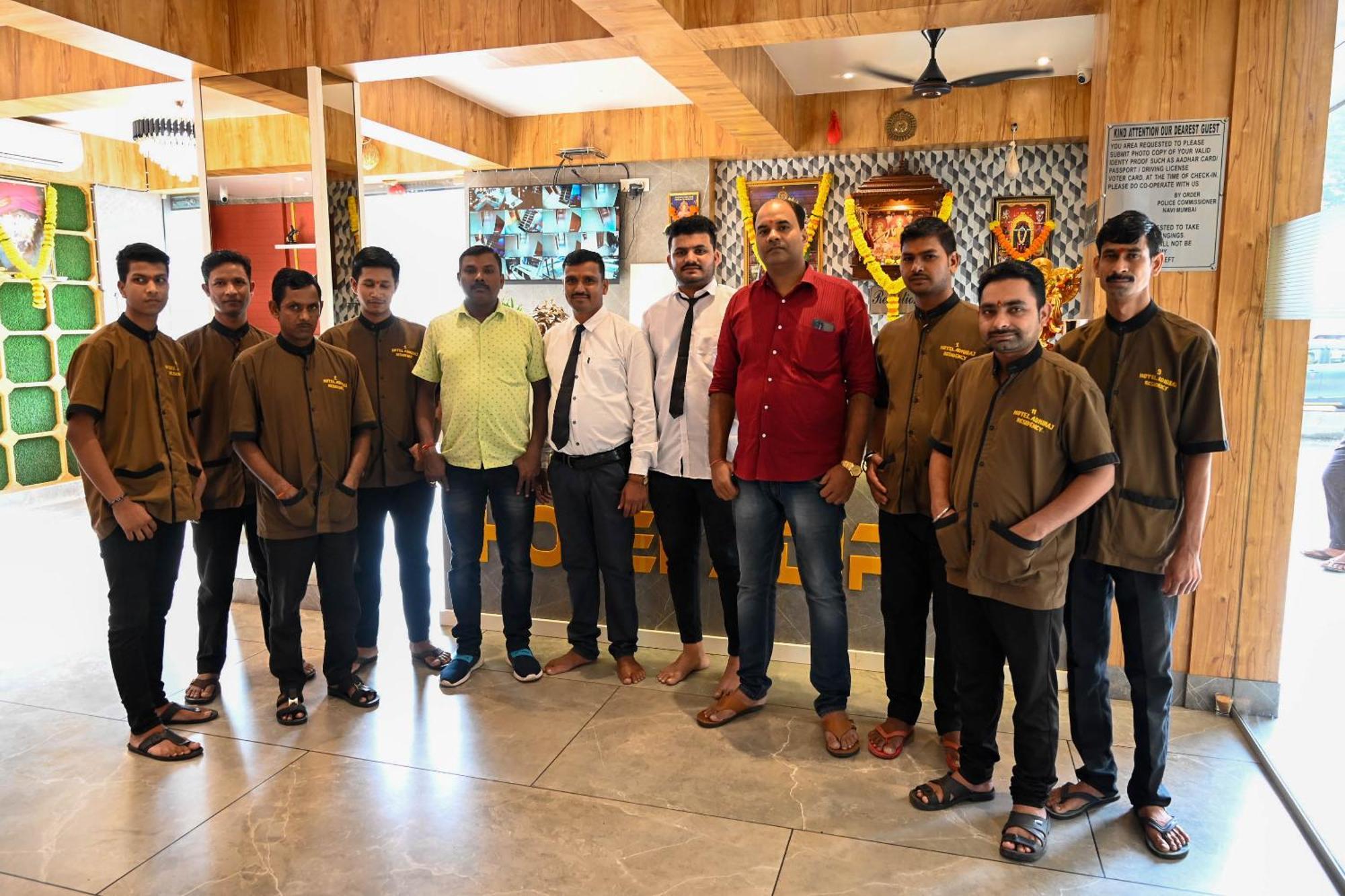 Adiraj Residency Hotell Navi Mumbai Eksteriør bilde