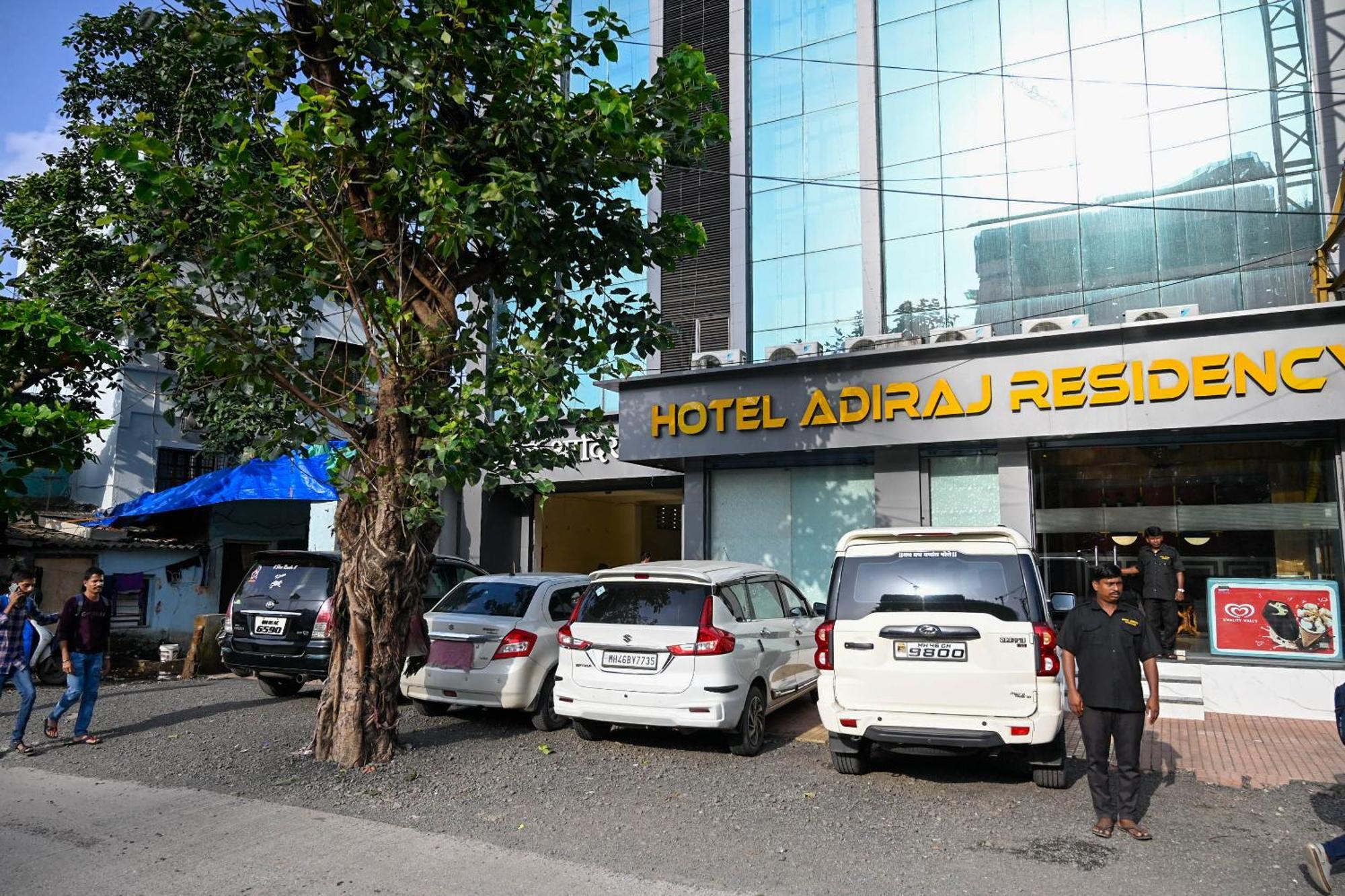 Adiraj Residency Hotell Navi Mumbai Eksteriør bilde
