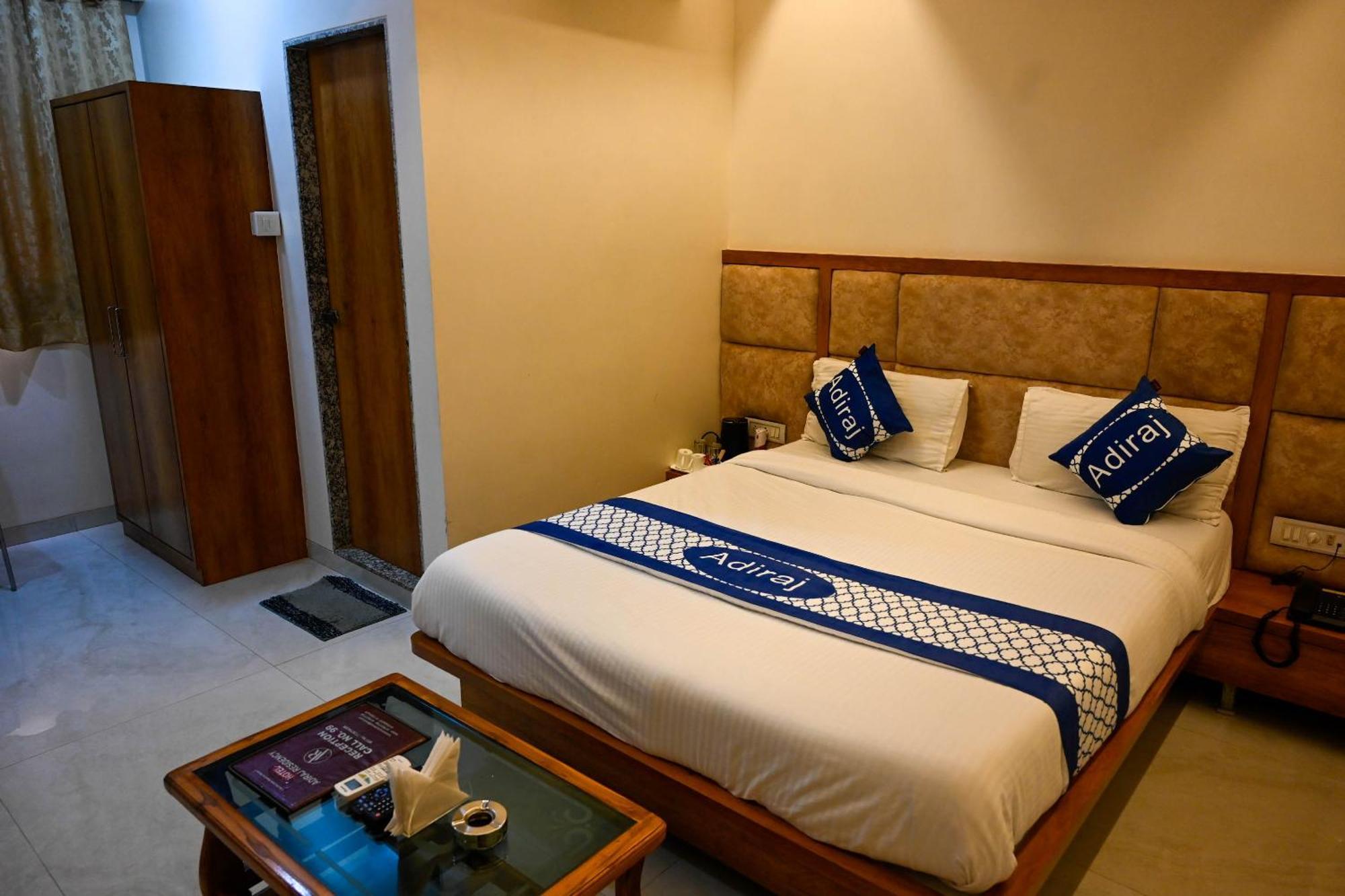 Adiraj Residency Hotell Navi Mumbai Eksteriør bilde