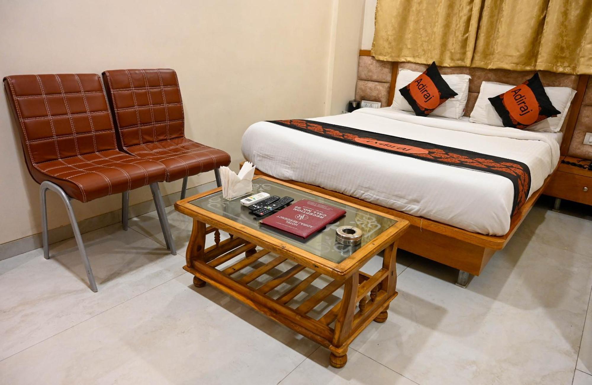 Adiraj Residency Hotell Navi Mumbai Eksteriør bilde
