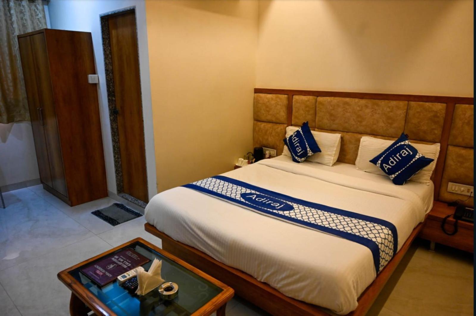 Adiraj Residency Hotell Navi Mumbai Eksteriør bilde